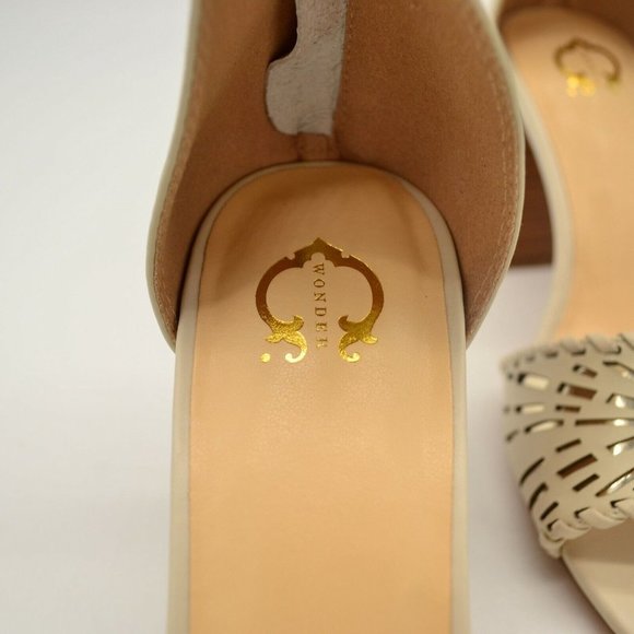 C Wonder Womens Katie Leather Ankle Strap Sandal Sz 8.5M White Sand Back Zip NEW - Picture 5 of 5